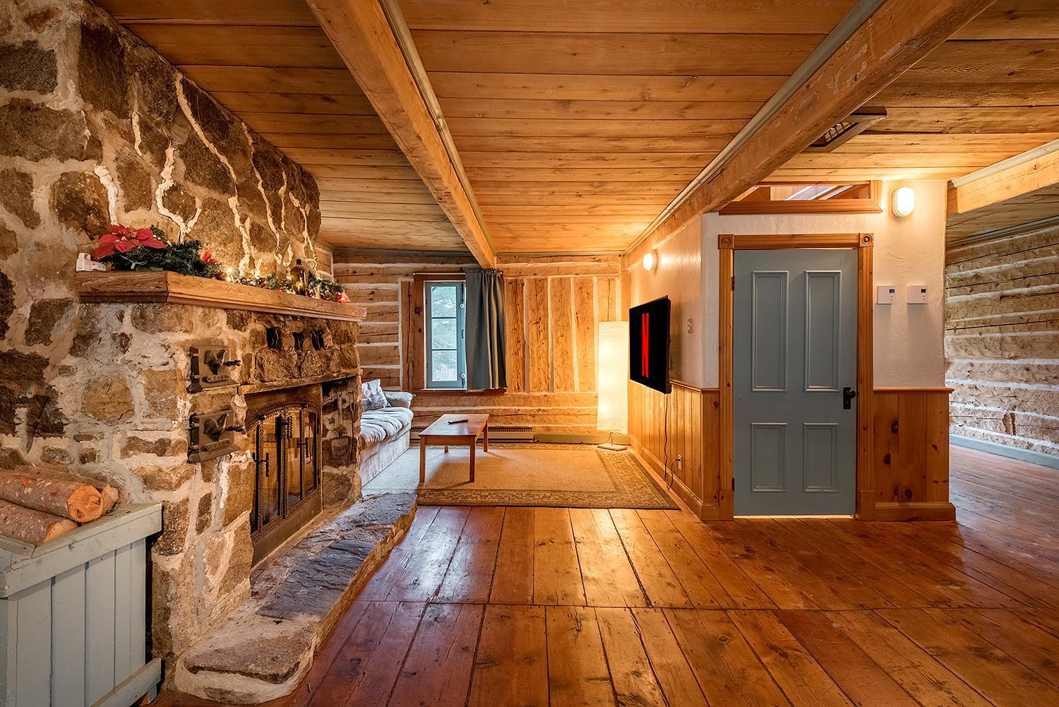 Ancestral Wooden Chalet - St-Gabriel De Brandon Mandeville Exterior foto